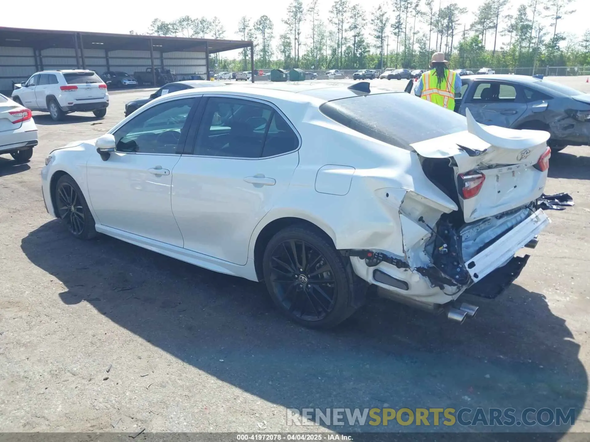 3 fotografías del automóvil dañado 4T1KZ1AK7MU059013 TOYOTA CAMRY 2021