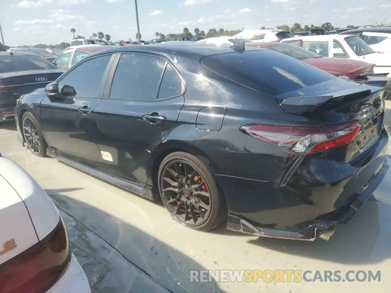 2 fotografías del automóvil dañado 4T1KZ1AK8MU050272 TOYOTA CAMRY 2021
