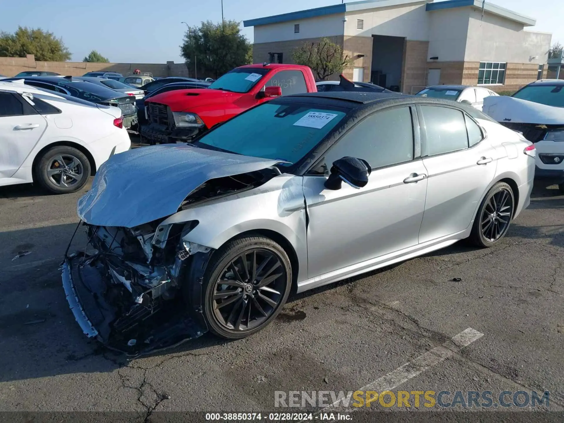 2 fotografías del automóvil dañado 4T1KZ1AK8MU058680 TOYOTA CAMRY 2021