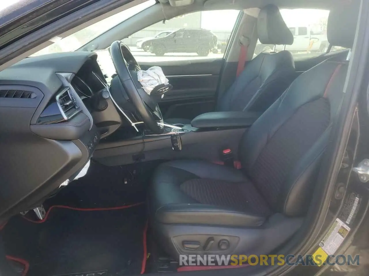 7 fotografías del automóvil dañado 4T1KZ1AK9MU052841 TOYOTA CAMRY 2021