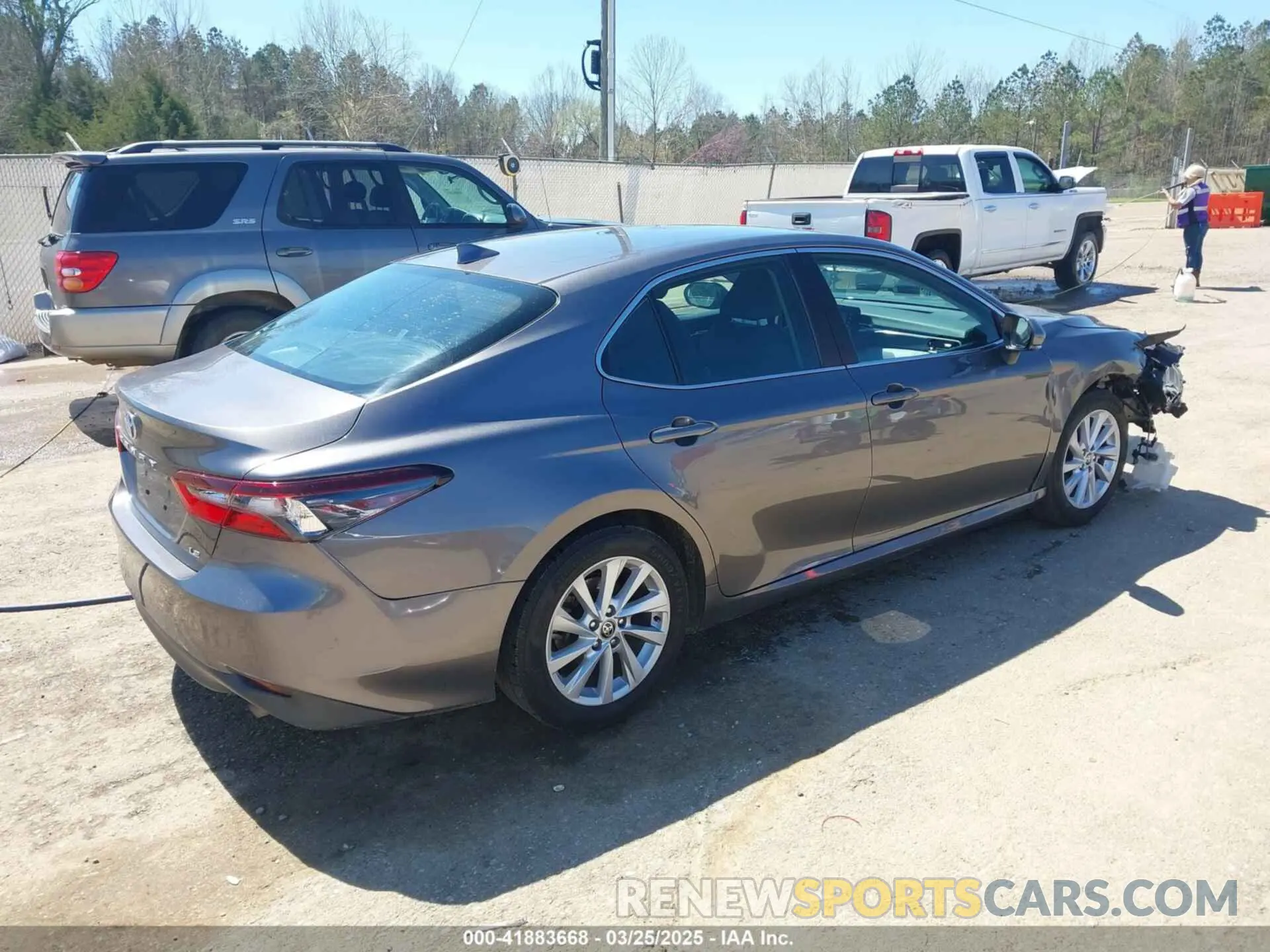 4 fotografías del automóvil dañado 4T1R11AK2MU566178 TOYOTA CAMRY 2021