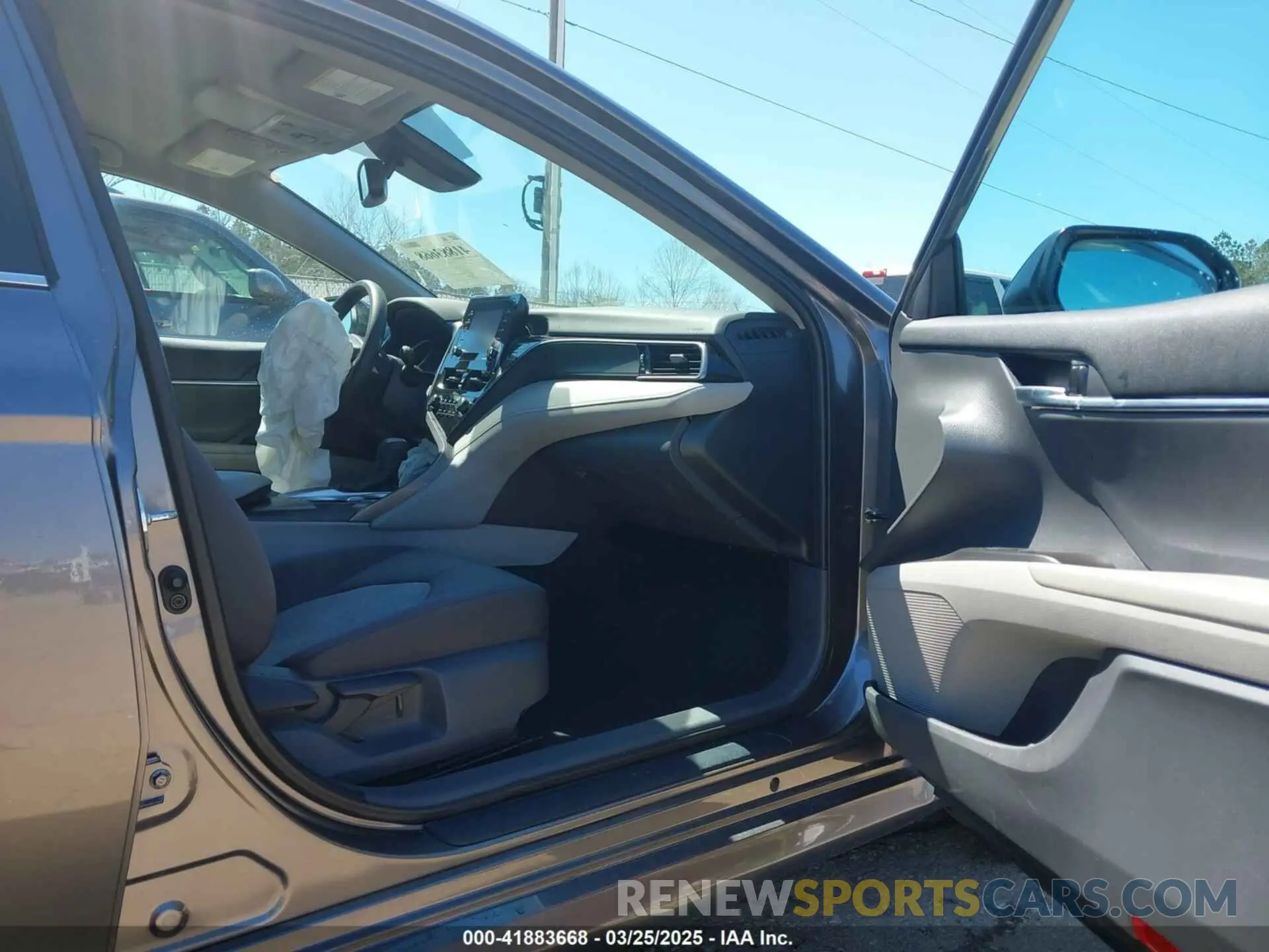 5 fotografías del automóvil dañado 4T1R11AK2MU566178 TOYOTA CAMRY 2021