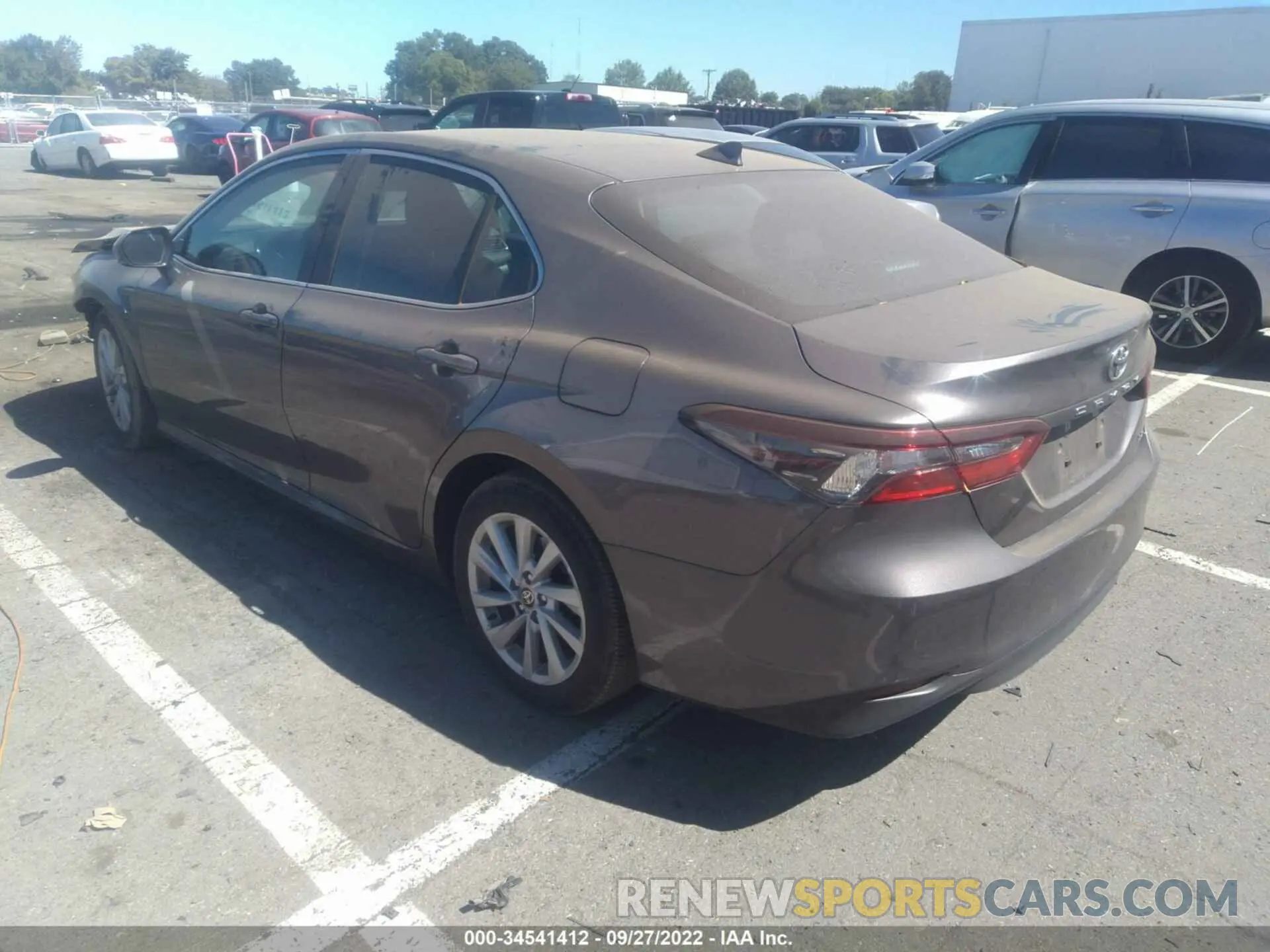 3 fotografías del automóvil dañado 4T1R11AK5MU420616 TOYOTA CAMRY 2021