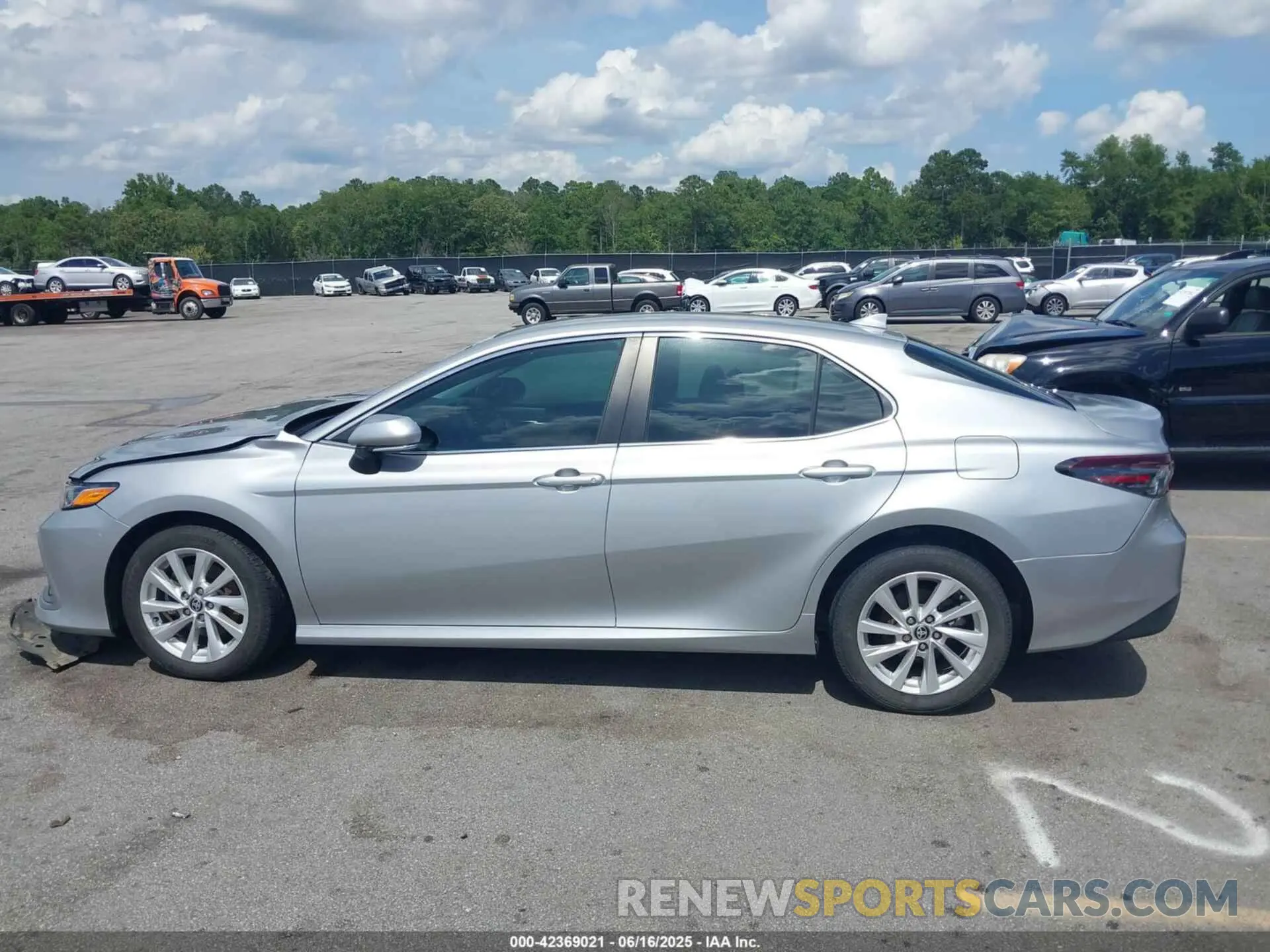 14 fotografías del automóvil dañado 4T1R11AK5MU433866 TOYOTA CAMRY 2021