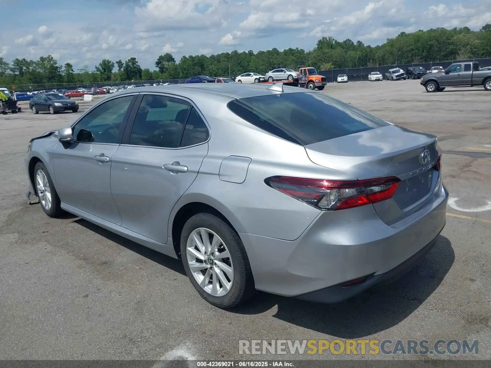 3 fotografías del automóvil dañado 4T1R11AK5MU433866 TOYOTA CAMRY 2021