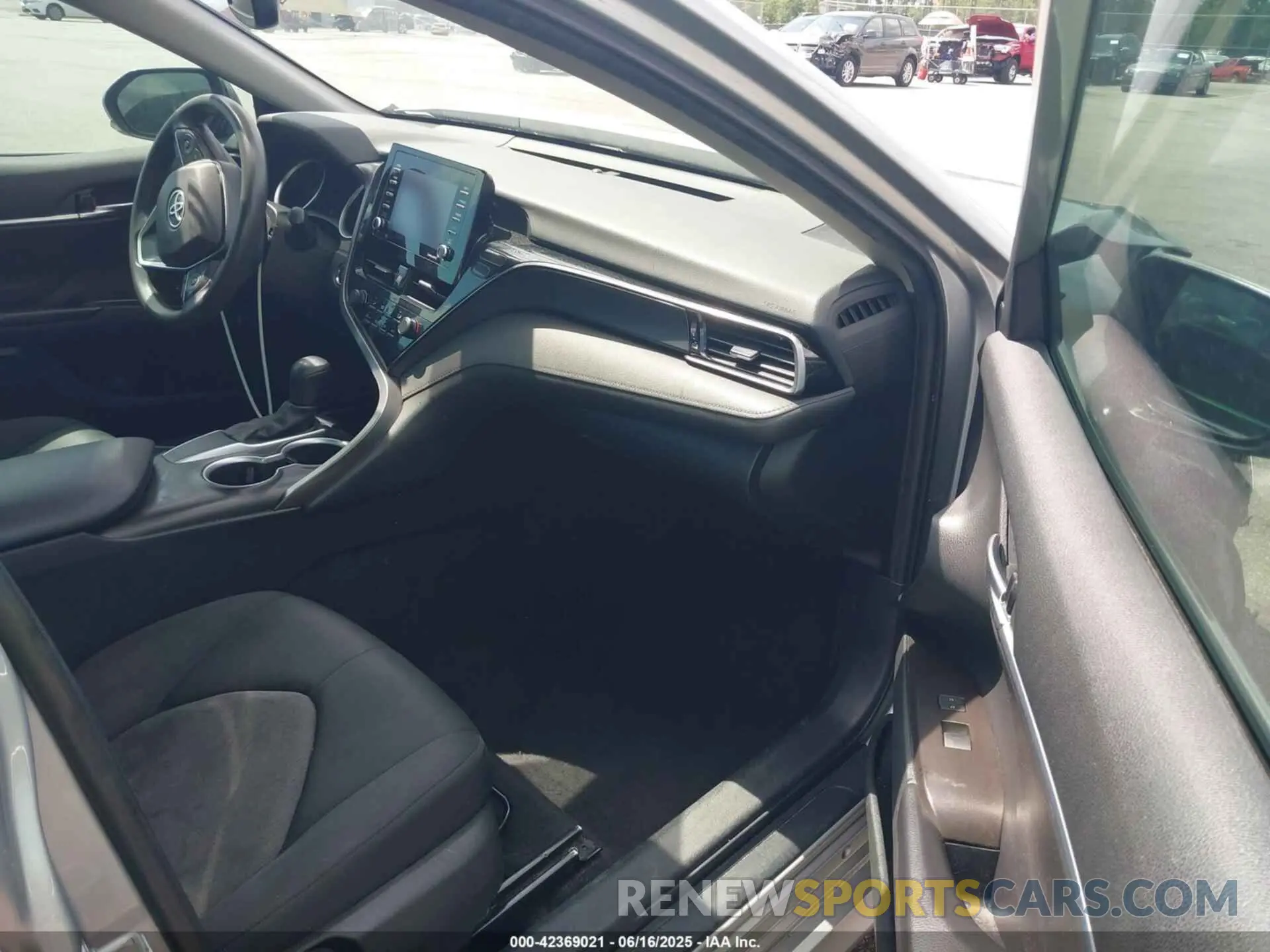5 fotografías del automóvil dañado 4T1R11AK5MU433866 TOYOTA CAMRY 2021