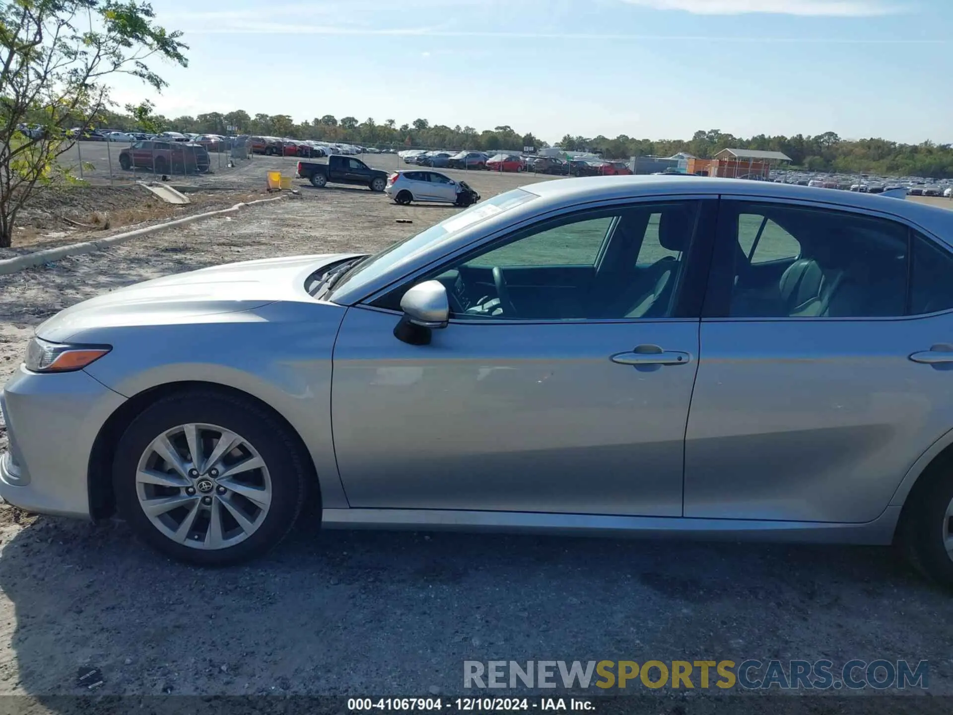 14 fotografías del automóvil dañado 4T1R11AK5MU494117 TOYOTA CAMRY 2021