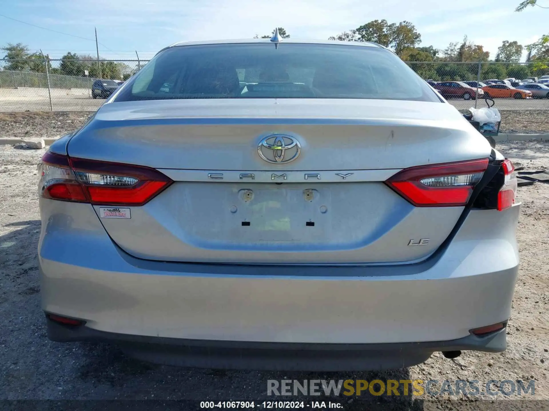 16 fotografías del automóvil dañado 4T1R11AK5MU494117 TOYOTA CAMRY 2021