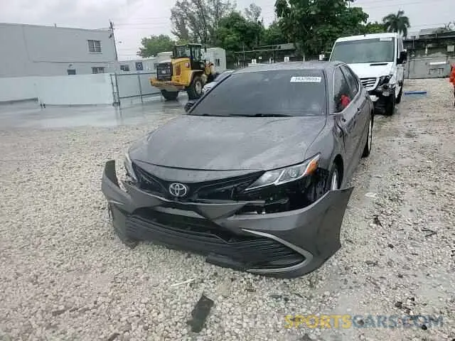 13 fotografías del automóvil dañado 4T1R11AK7MU452144 TOYOTA CAMRY 2021