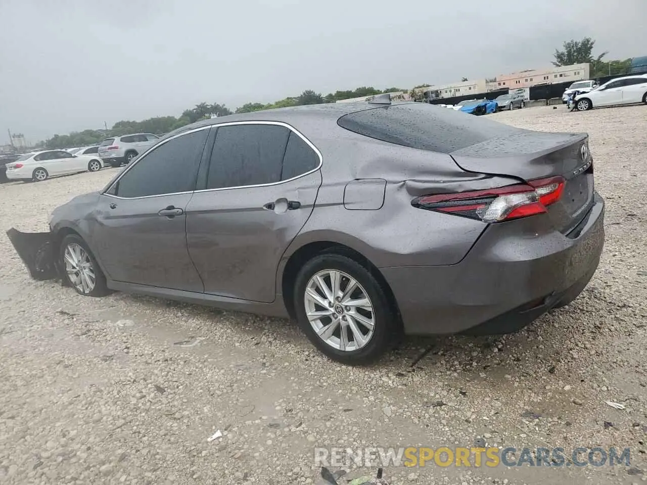 2 fotografías del automóvil dañado 4T1R11AK7MU452144 TOYOTA CAMRY 2021