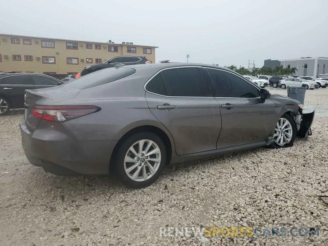 3 fotografías del automóvil dañado 4T1R11AK7MU452144 TOYOTA CAMRY 2021