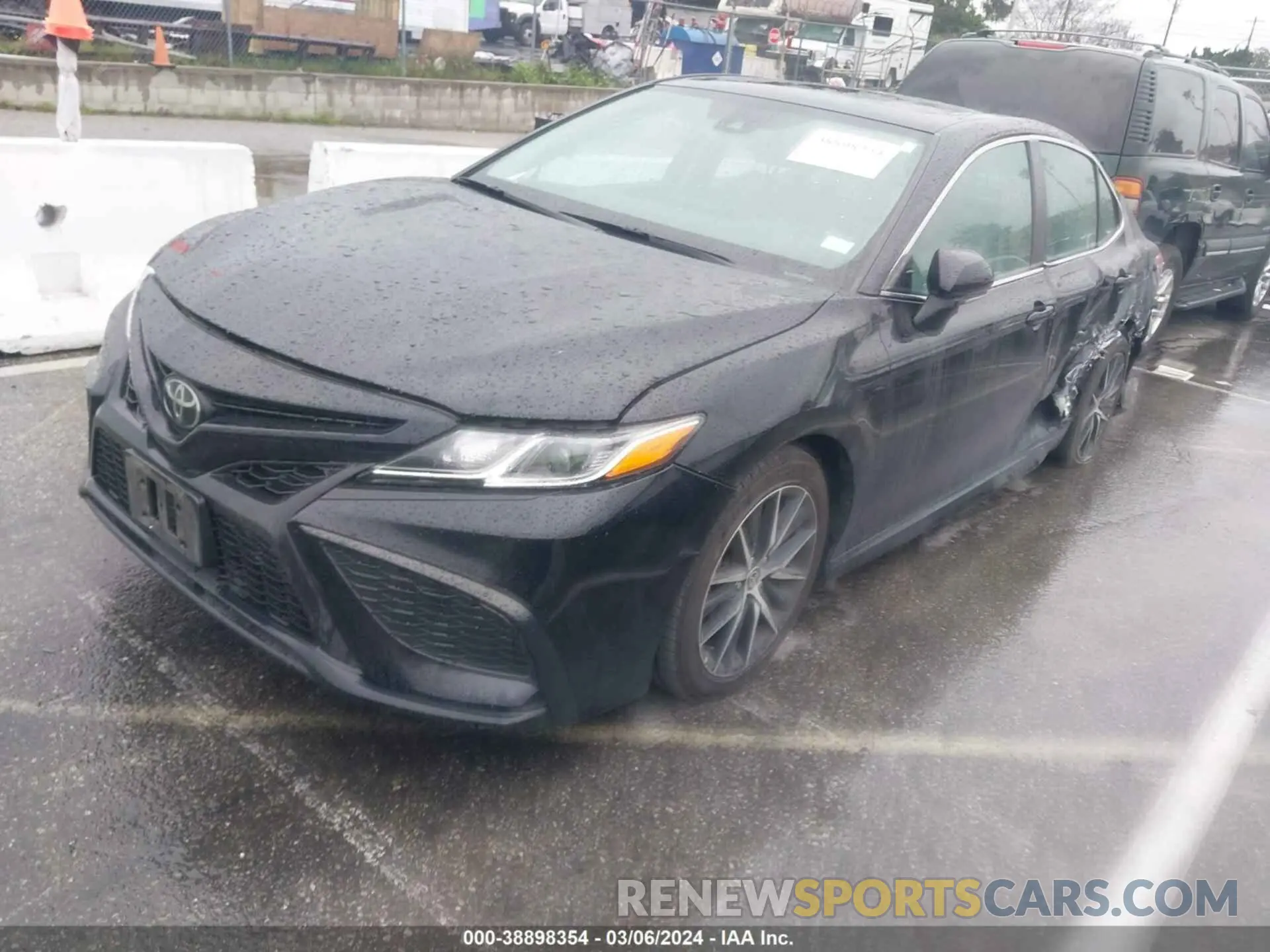 2 fotografías del automóvil dañado 4T1S11AK4MU468075 TOYOTA CAMRY 2021