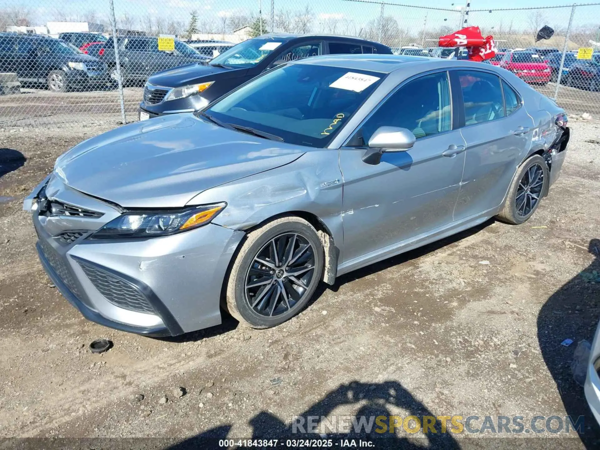 2 fotografías del automóvil dañado 4T1S31AK0MU021656 TOYOTA CAMRY 2021