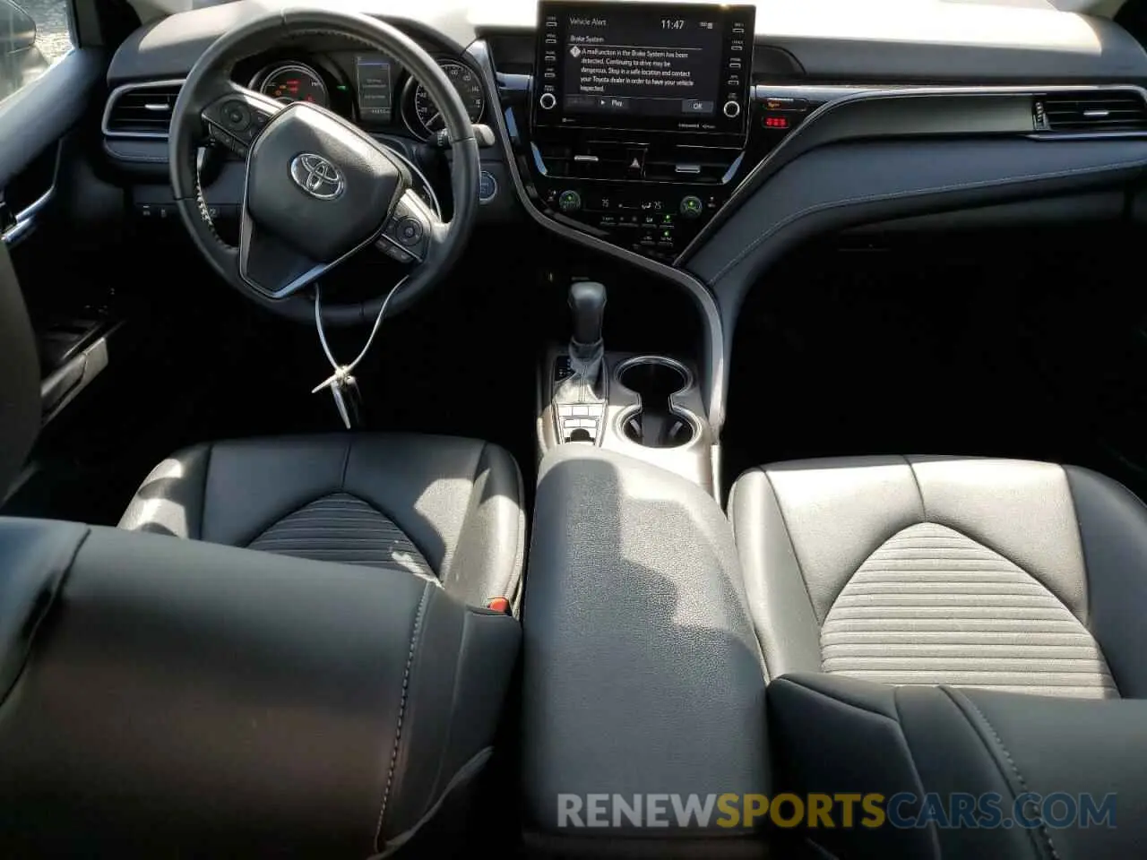 8 fotografías del automóvil dañado 4T1S31AK9MU566500 TOYOTA CAMRY 2021