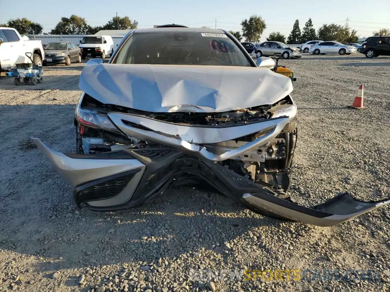 5 fotografías del automóvil dañado 4T1T11AK0MU405589 TOYOTA CAMRY 2021