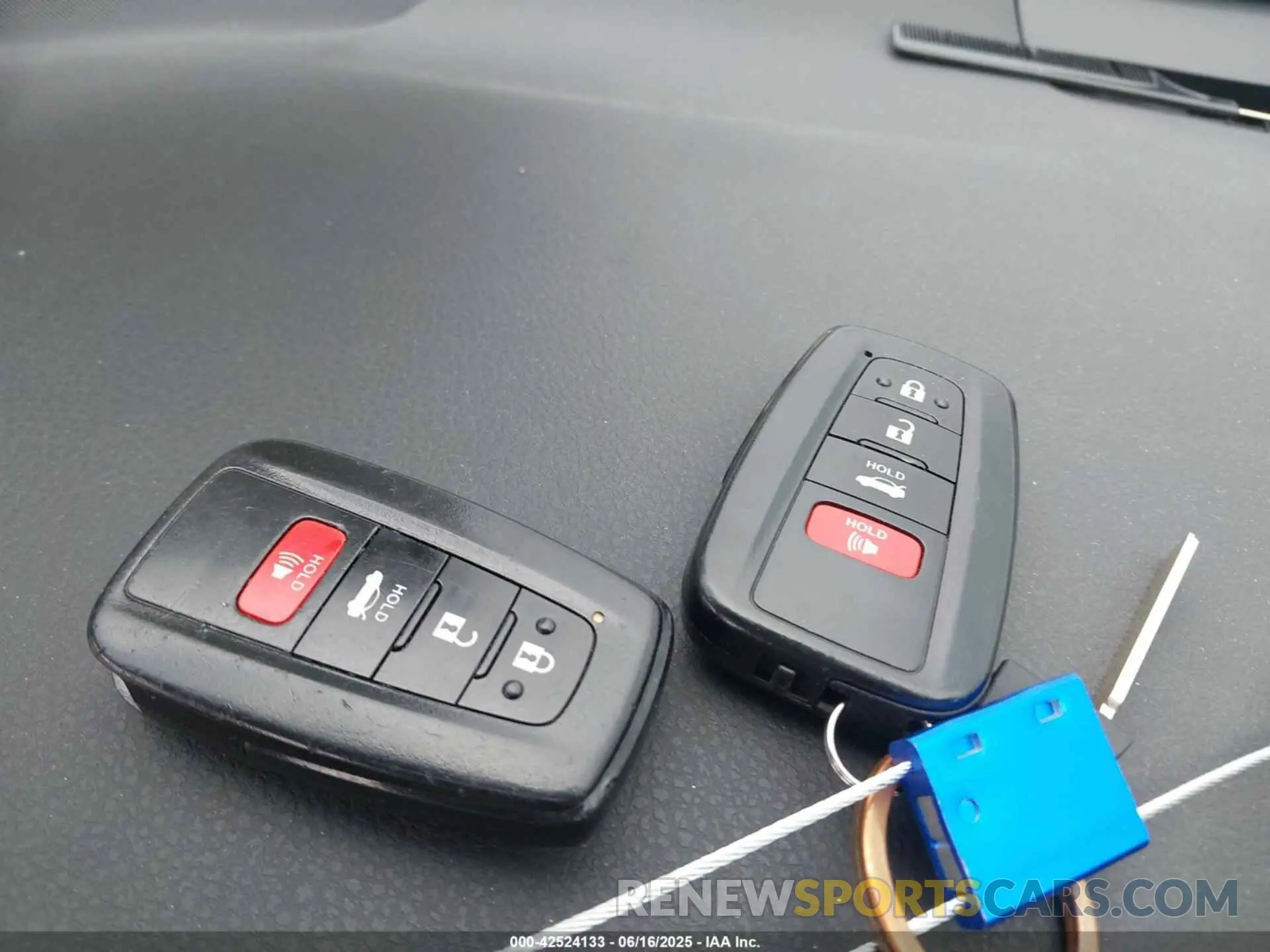 11 fotografías del automóvil dañado 4T1T11AK0MU425521 TOYOTA CAMRY 2021