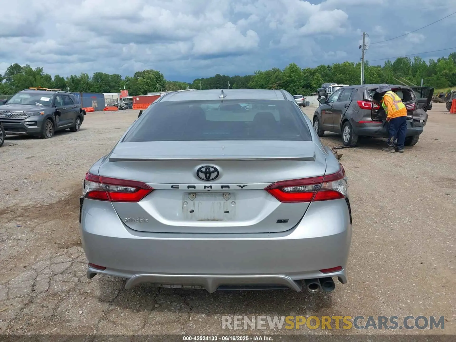 17 fotografías del automóvil dañado 4T1T11AK0MU425521 TOYOTA CAMRY 2021