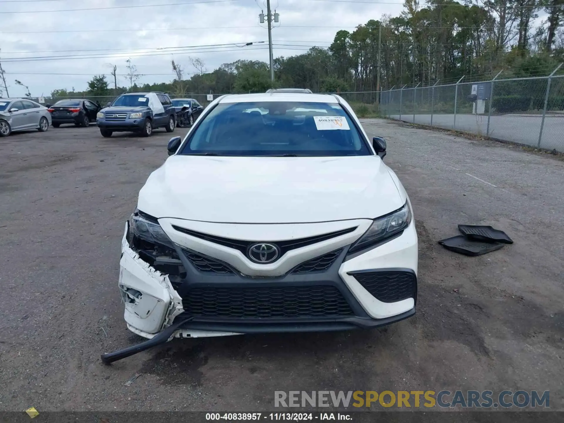 12 fotografías del automóvil dañado 4T1T11AK1MU443428 TOYOTA CAMRY 2021