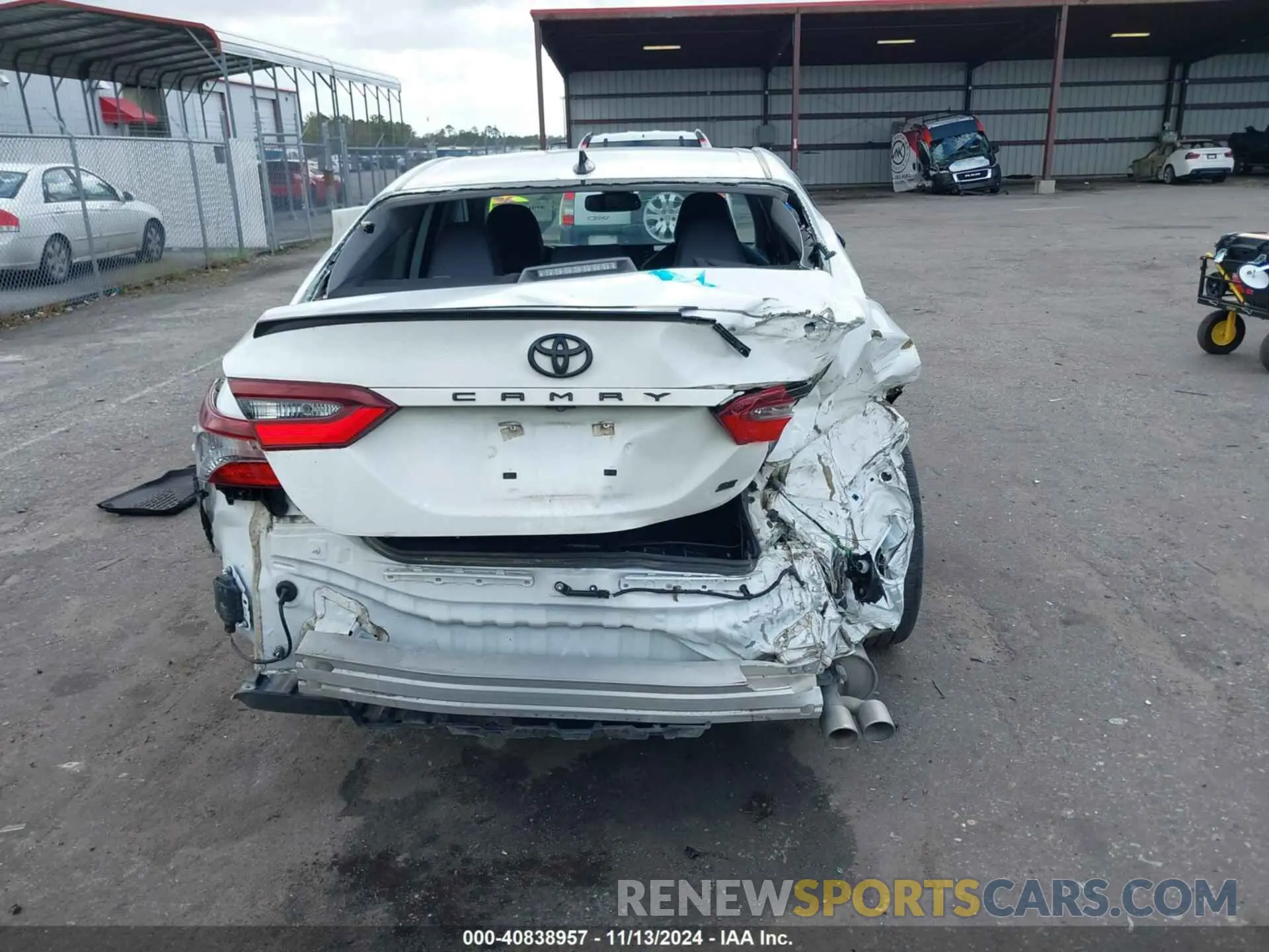 16 fotografías del automóvil dañado 4T1T11AK1MU443428 TOYOTA CAMRY 2021