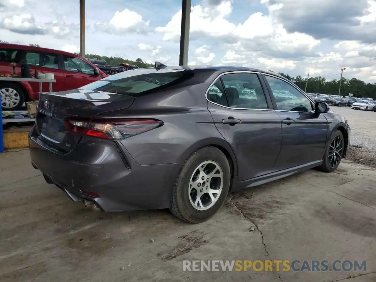 3 fotografías del automóvil dañado 4T1T11AK1MU494136 TOYOTA CAMRY 2021