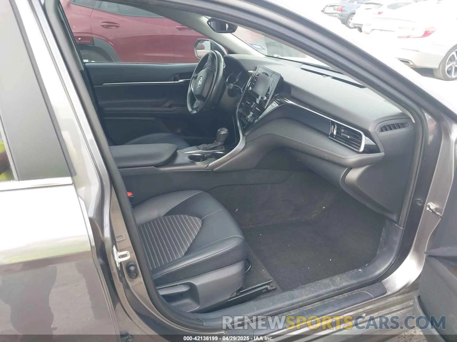 5 fotografías del automóvil dañado 4T1T11AK1MU521870 TOYOTA CAMRY 2021