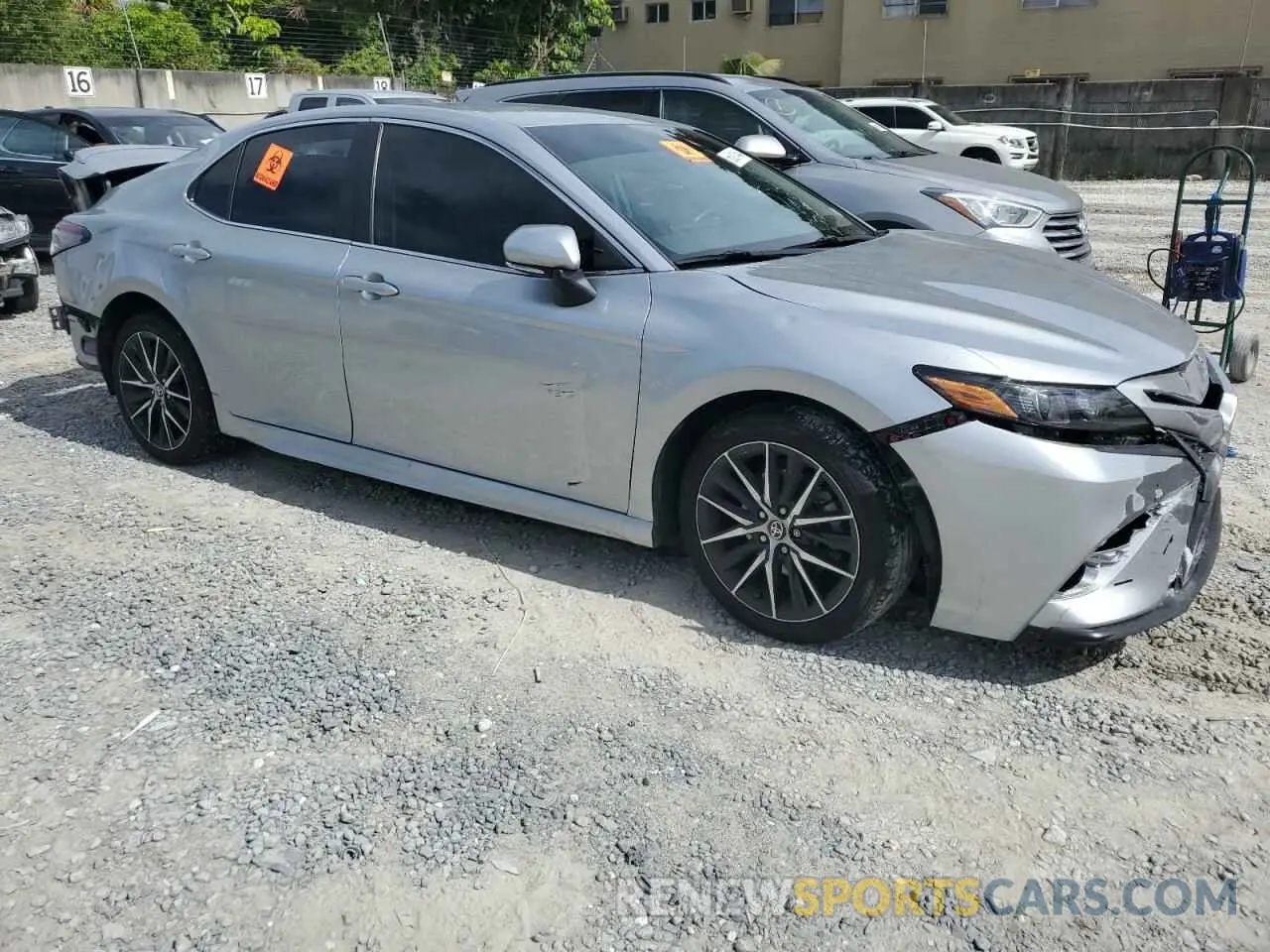 4 fotografías del automóvil dañado 4T1T11AK1MU562662 TOYOTA CAMRY 2021