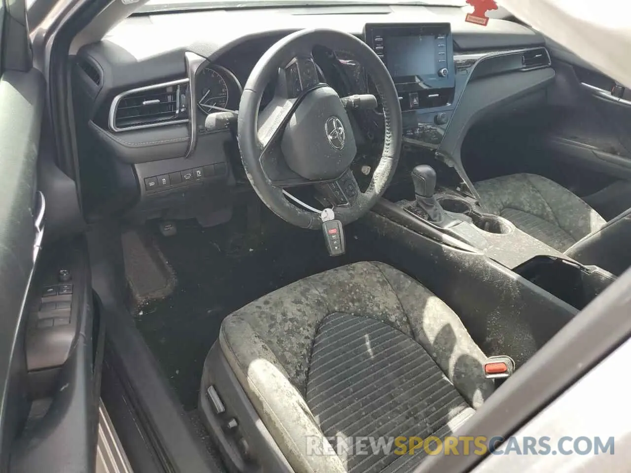 8 fotografías del automóvil dañado 4T1T11AK1MU562662 TOYOTA CAMRY 2021