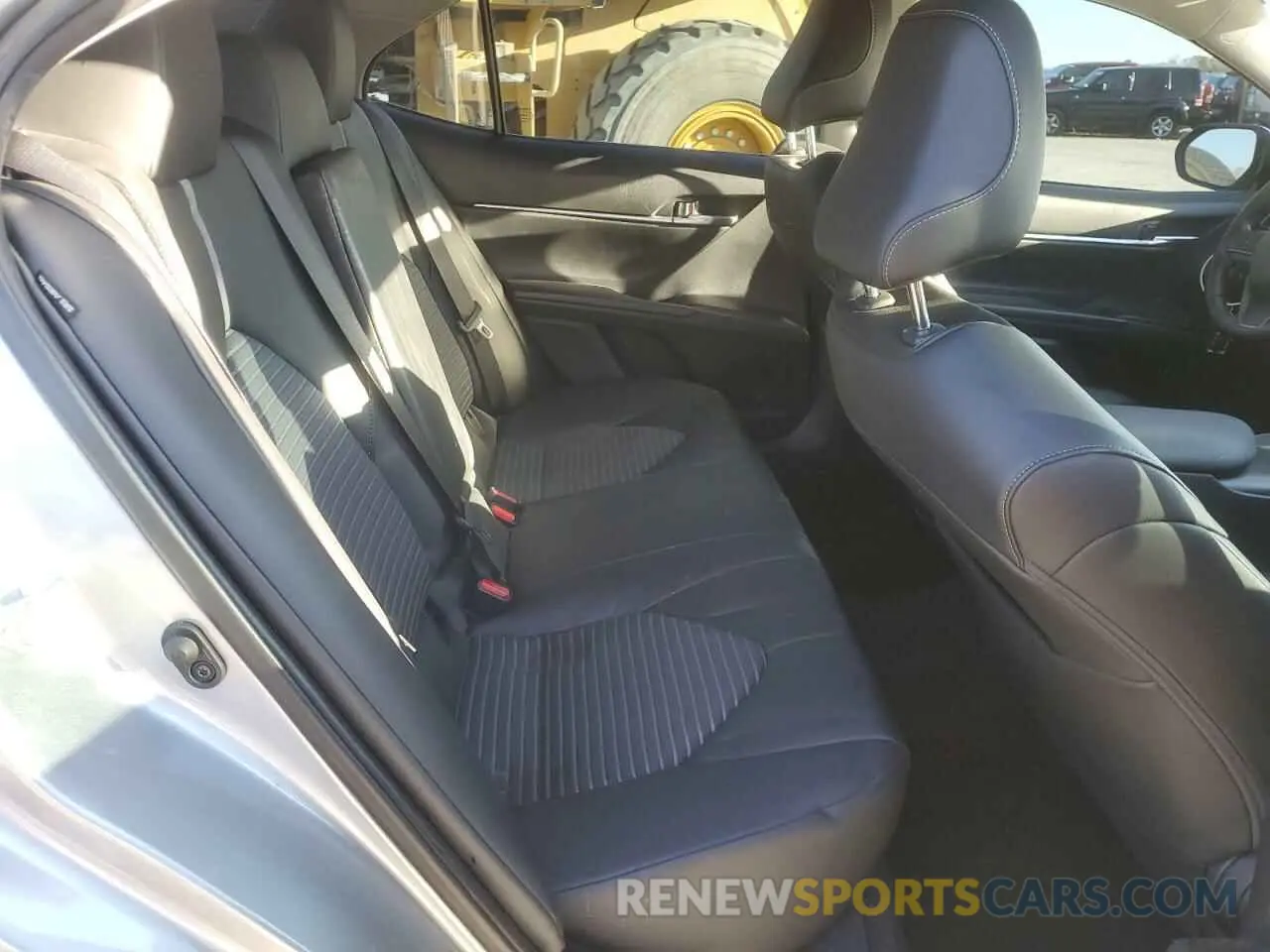 10 fotografías del automóvil dañado 4T1T11AK2MU527693 TOYOTA CAMRY 2021