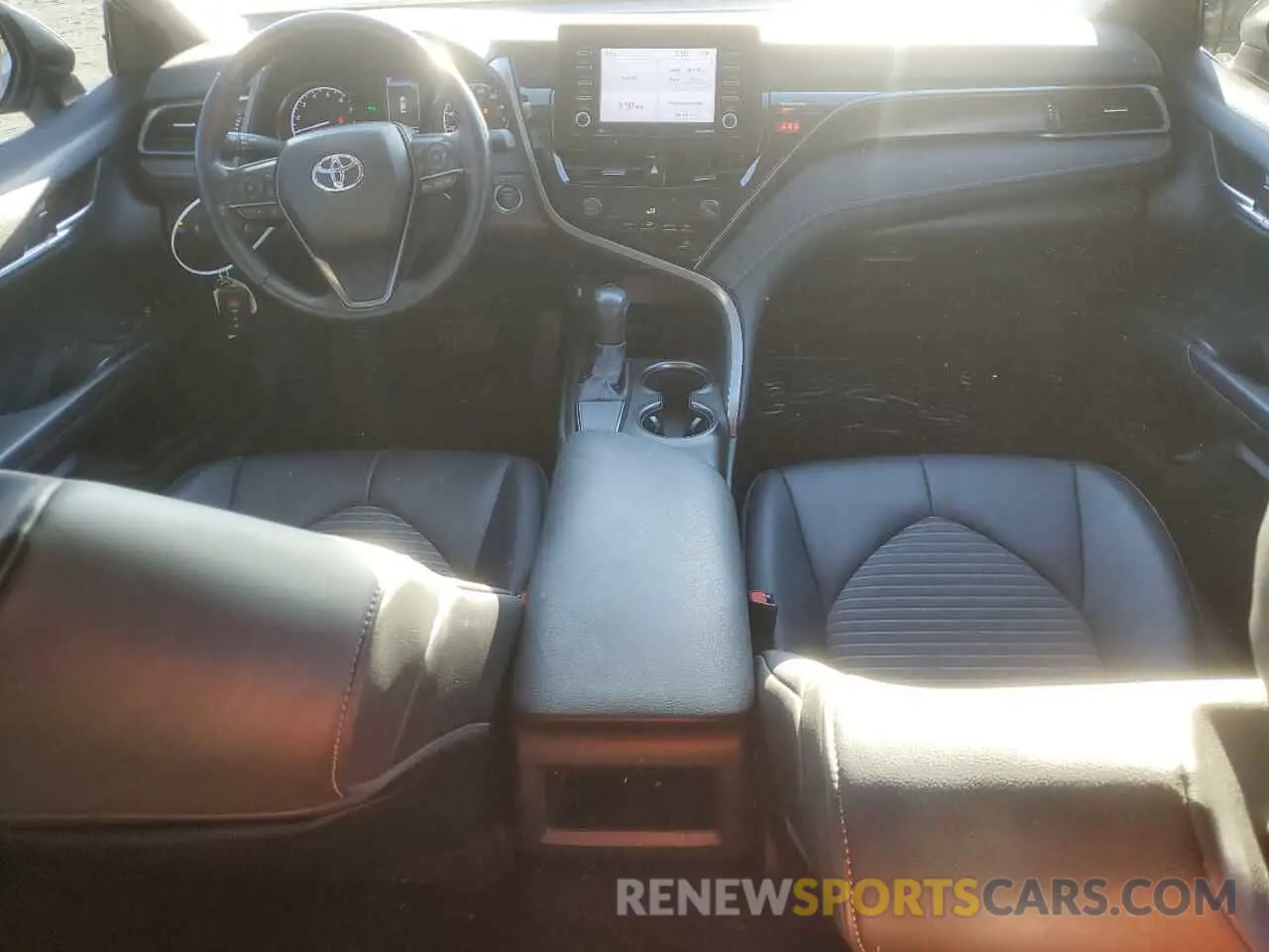 8 fotografías del automóvil dañado 4T1T11AK2MU527693 TOYOTA CAMRY 2021