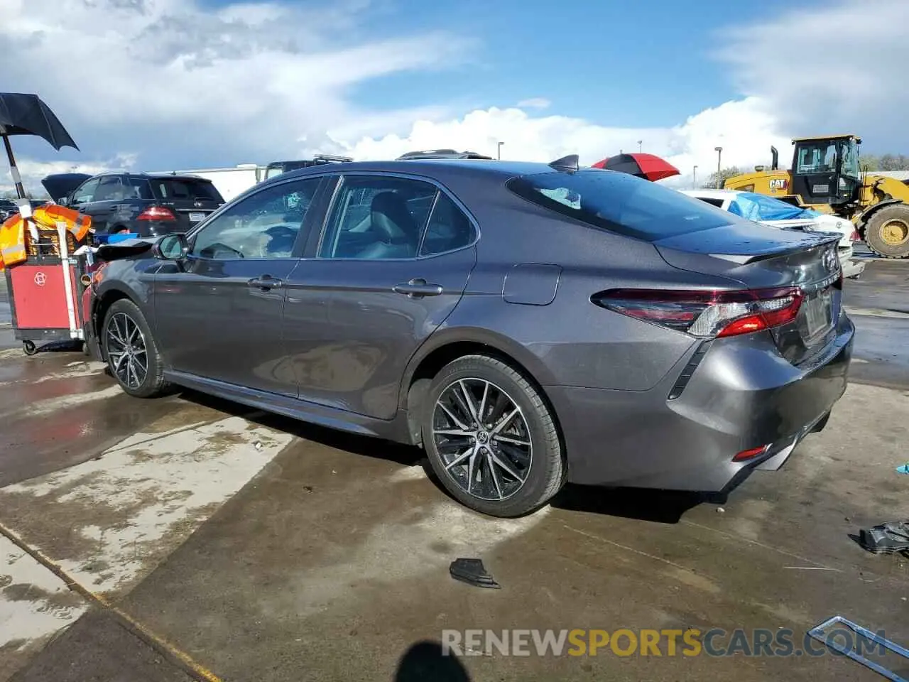 2 fotografías del automóvil dañado 4T1T11AK2MU531145 TOYOTA CAMRY 2021