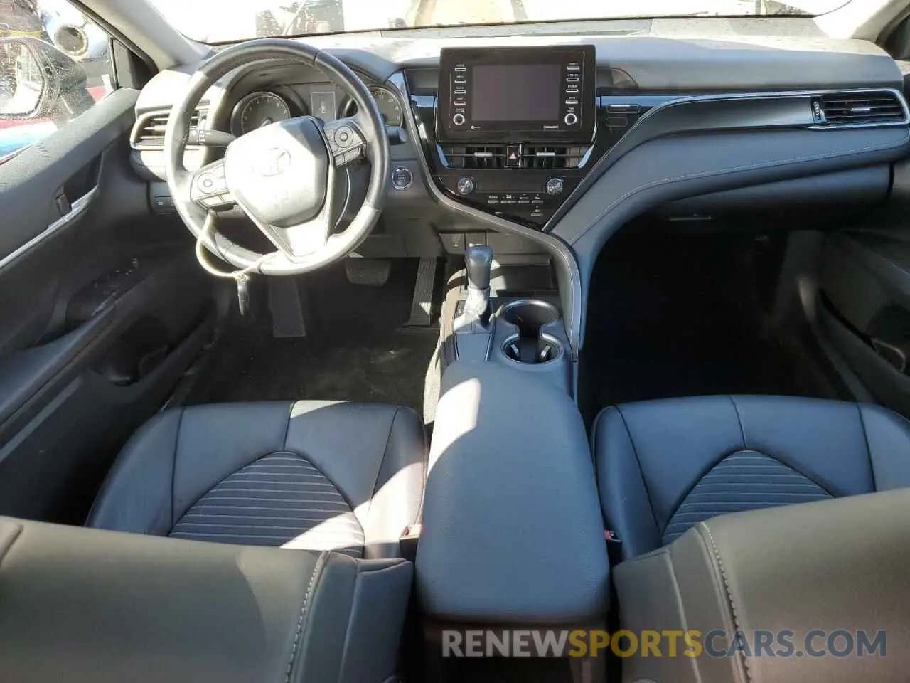 8 fotografías del automóvil dañado 4T1T11AK2MU531145 TOYOTA CAMRY 2021