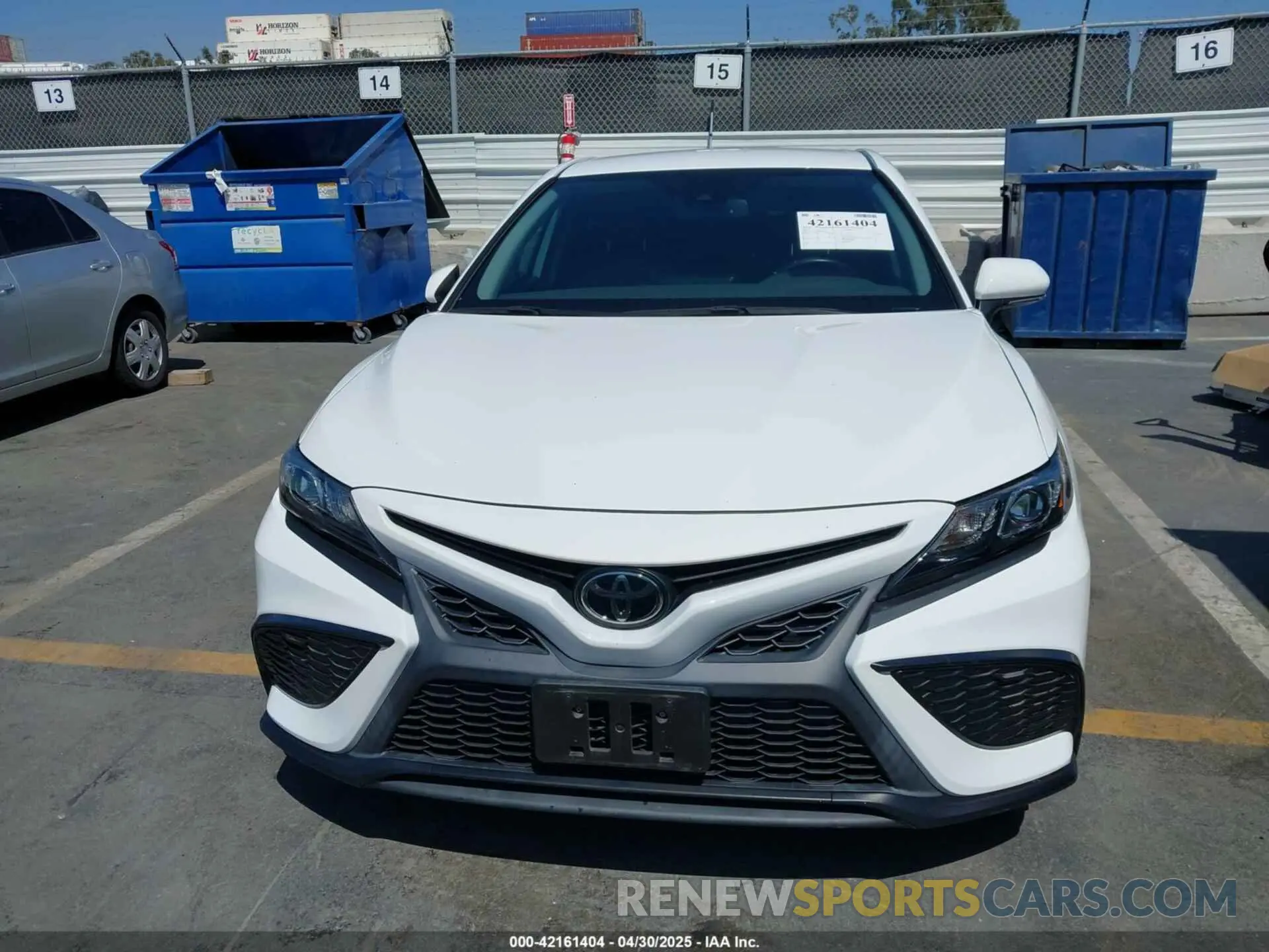 12 fotografías del automóvil dañado 4T1T11AK2MU563383 TOYOTA CAMRY 2021