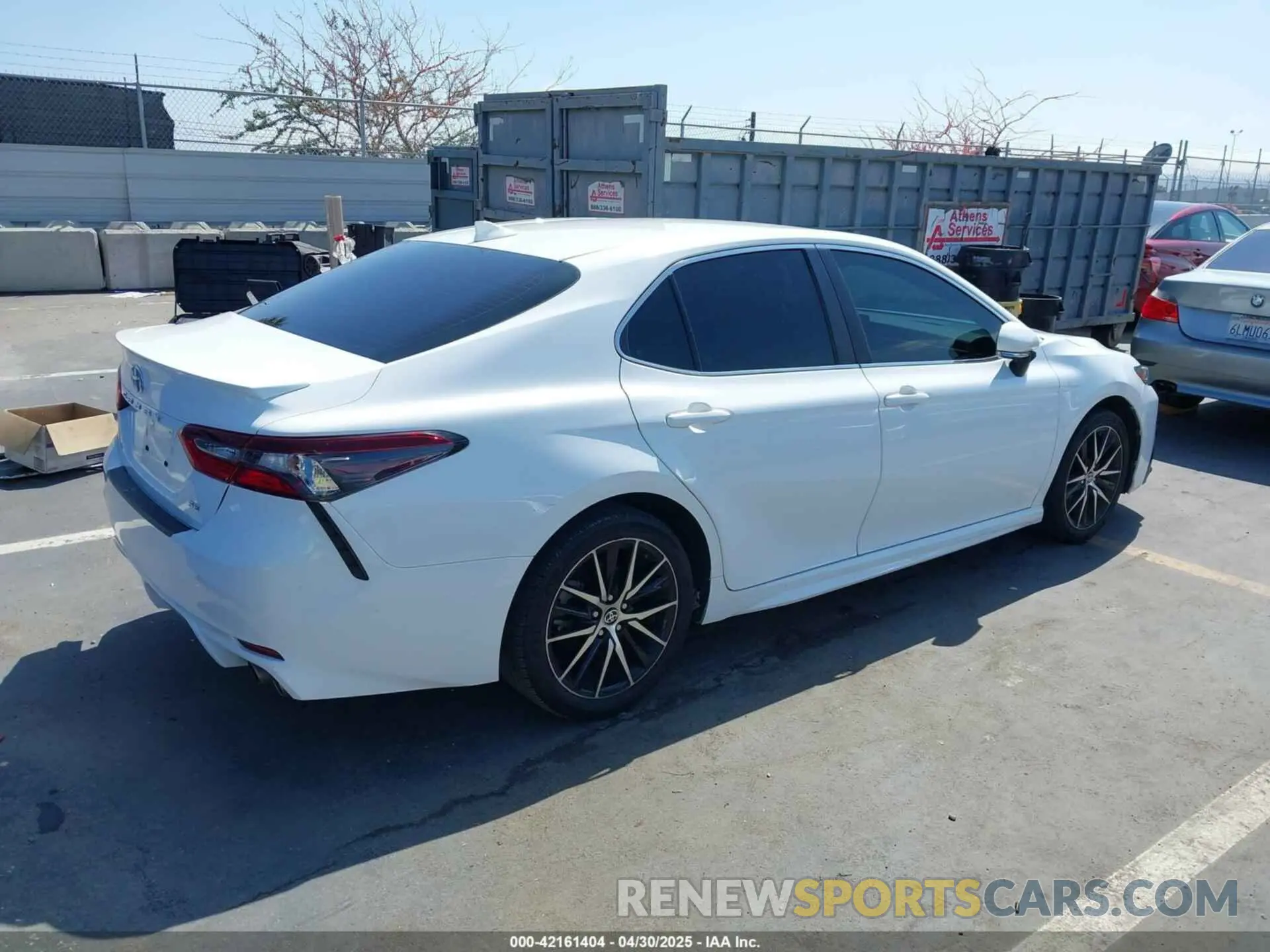 4 fotografías del automóvil dañado 4T1T11AK2MU563383 TOYOTA CAMRY 2021