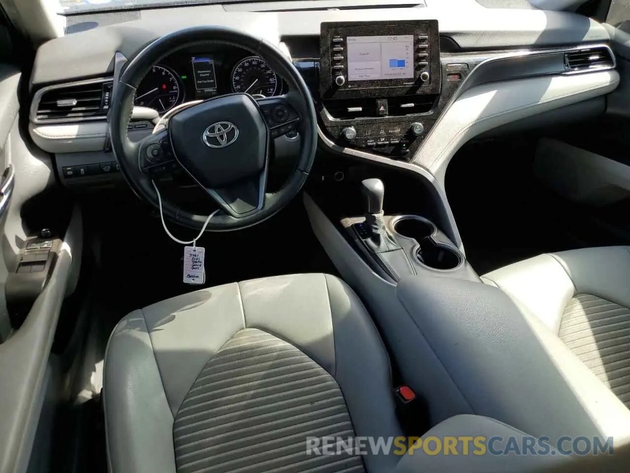 8 fotografías del automóvil dañado 4T1T11AK2MU568048 TOYOTA CAMRY 2021