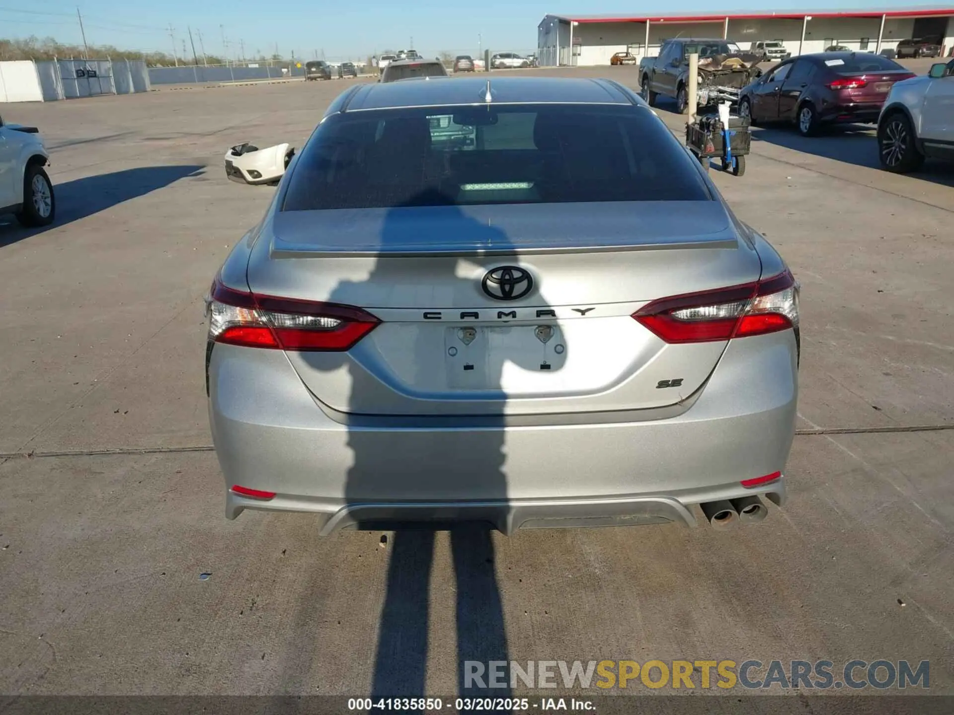 16 fotografías del automóvil dañado 4T1T11AK3MU431765 TOYOTA CAMRY 2021