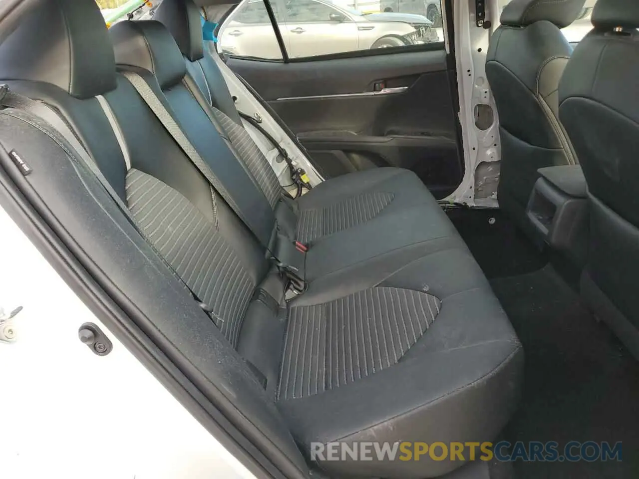 10 fotografías del automóvil dañado 4T1T11AK3MU565269 TOYOTA CAMRY 2021