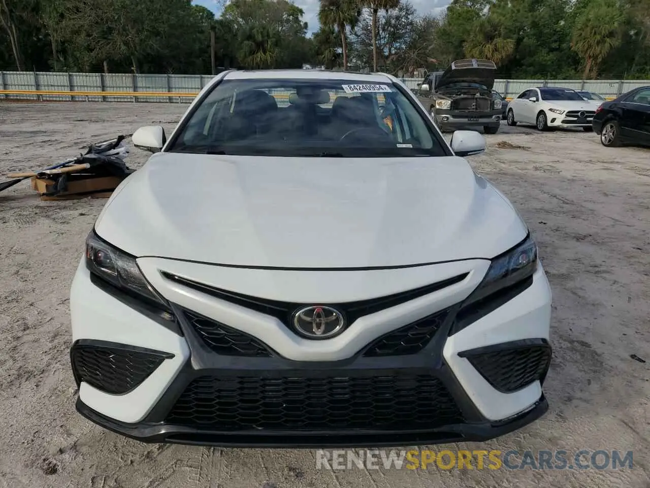 5 fotografías del automóvil dañado 4T1T11AK3MU565269 TOYOTA CAMRY 2021
