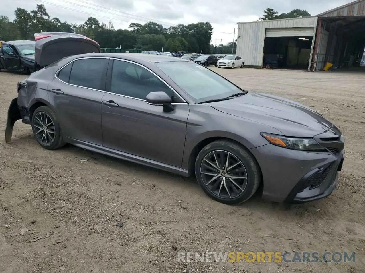 4 fotografías del automóvil dañado 4T1T11AK4MU440121 TOYOTA CAMRY 2021