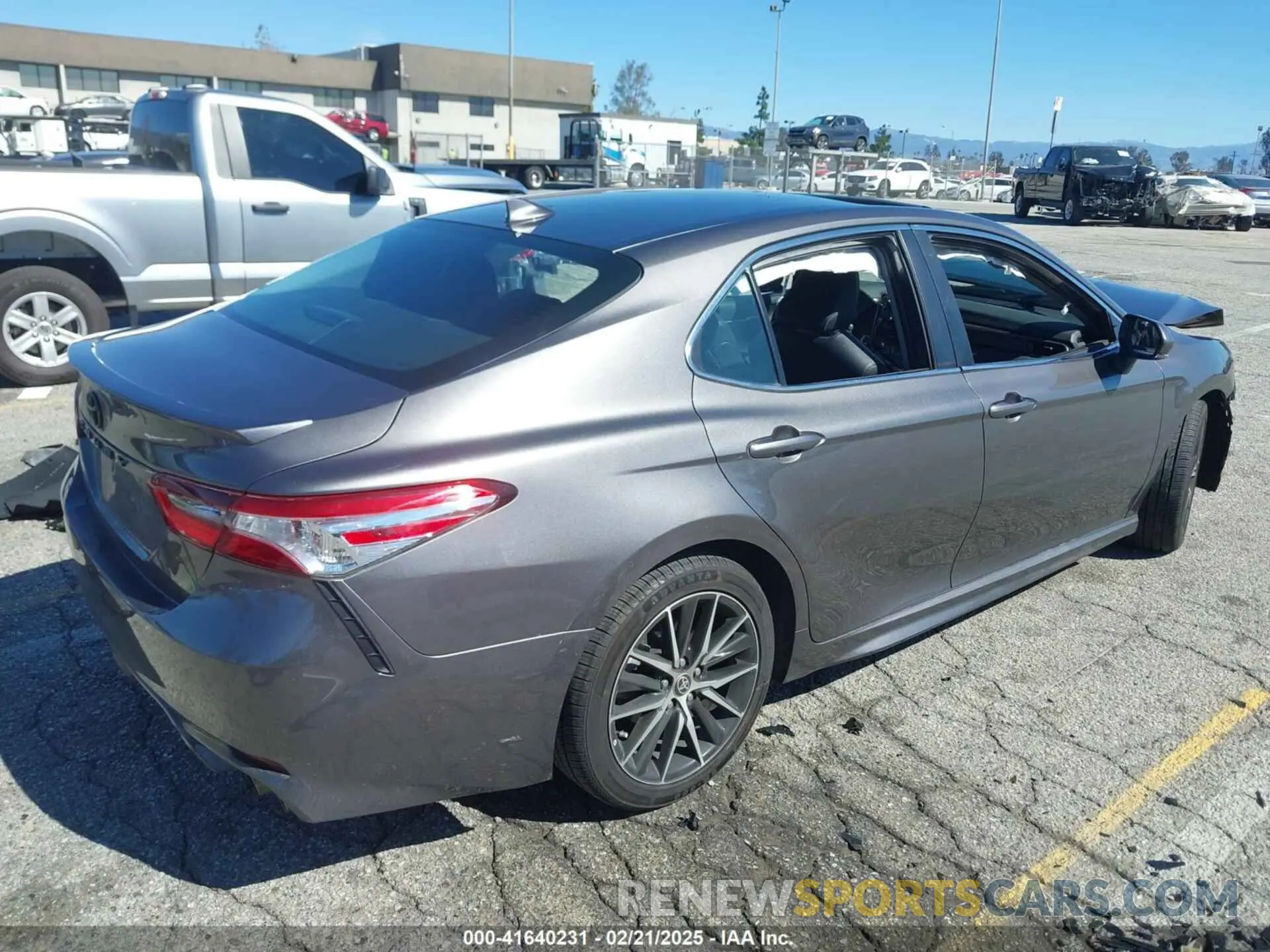 4 fotografías del automóvil dañado 4T1T11AK4MU568827 TOYOTA CAMRY 2021