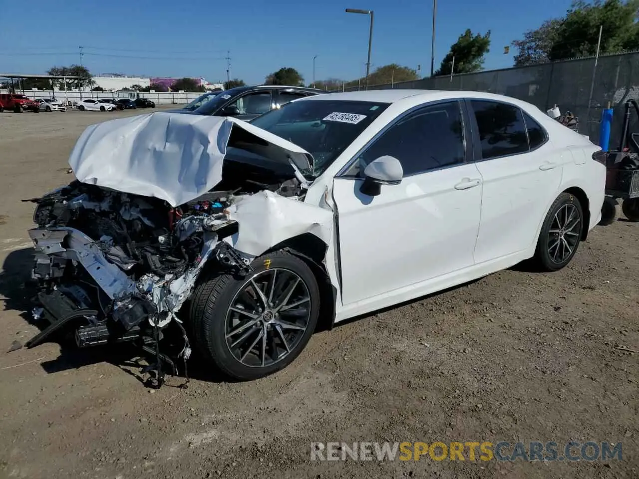1 fotografías del automóvil dañado 4T1T11AK4MU570626 TOYOTA CAMRY 2021