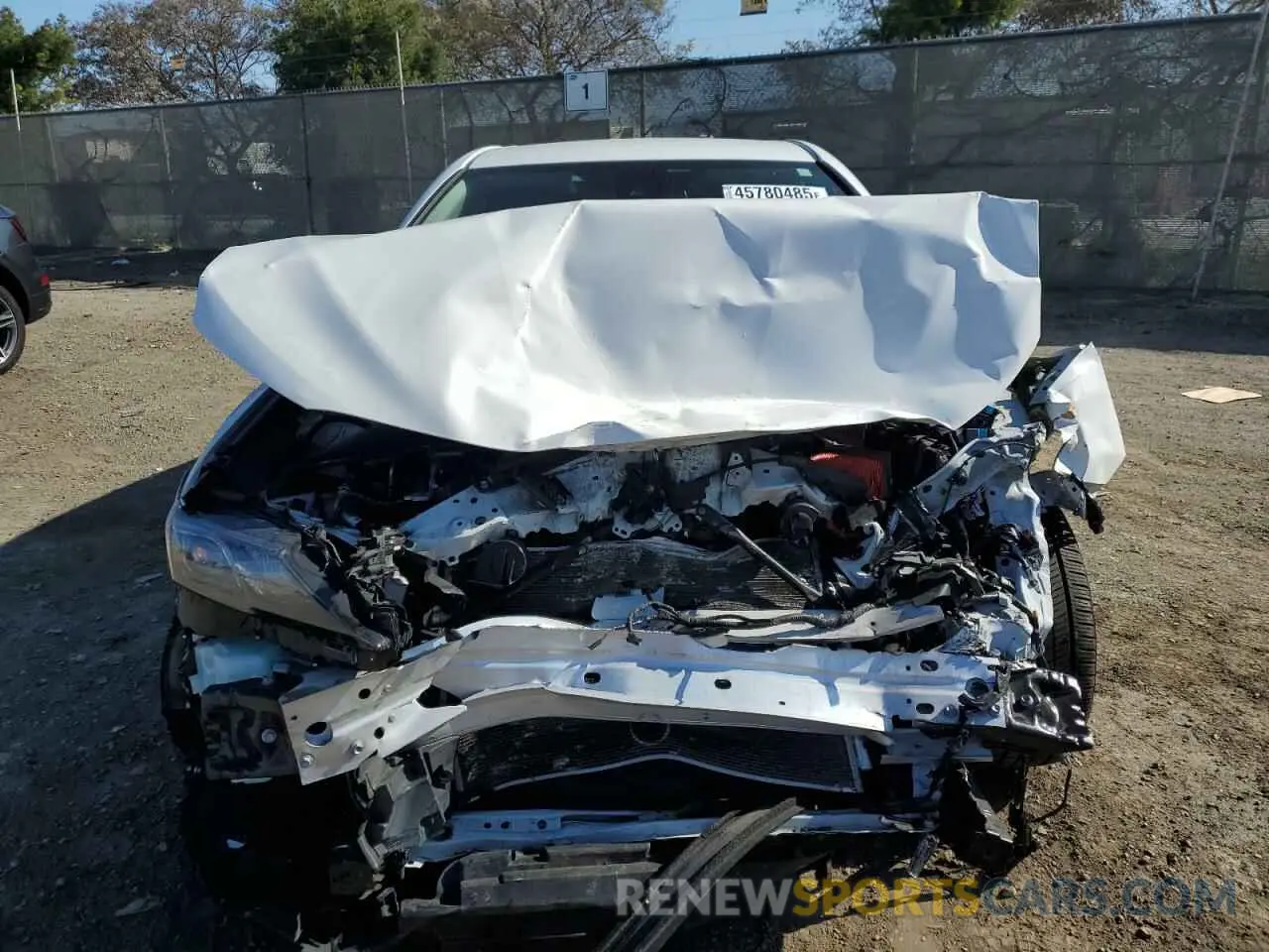 5 fotografías del automóvil dañado 4T1T11AK4MU570626 TOYOTA CAMRY 2021