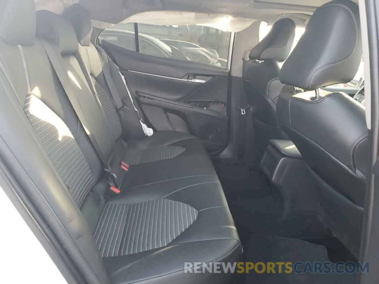 10 fotografías del automóvil dañado 4T1T11AK5MU432626 TOYOTA CAMRY 2021