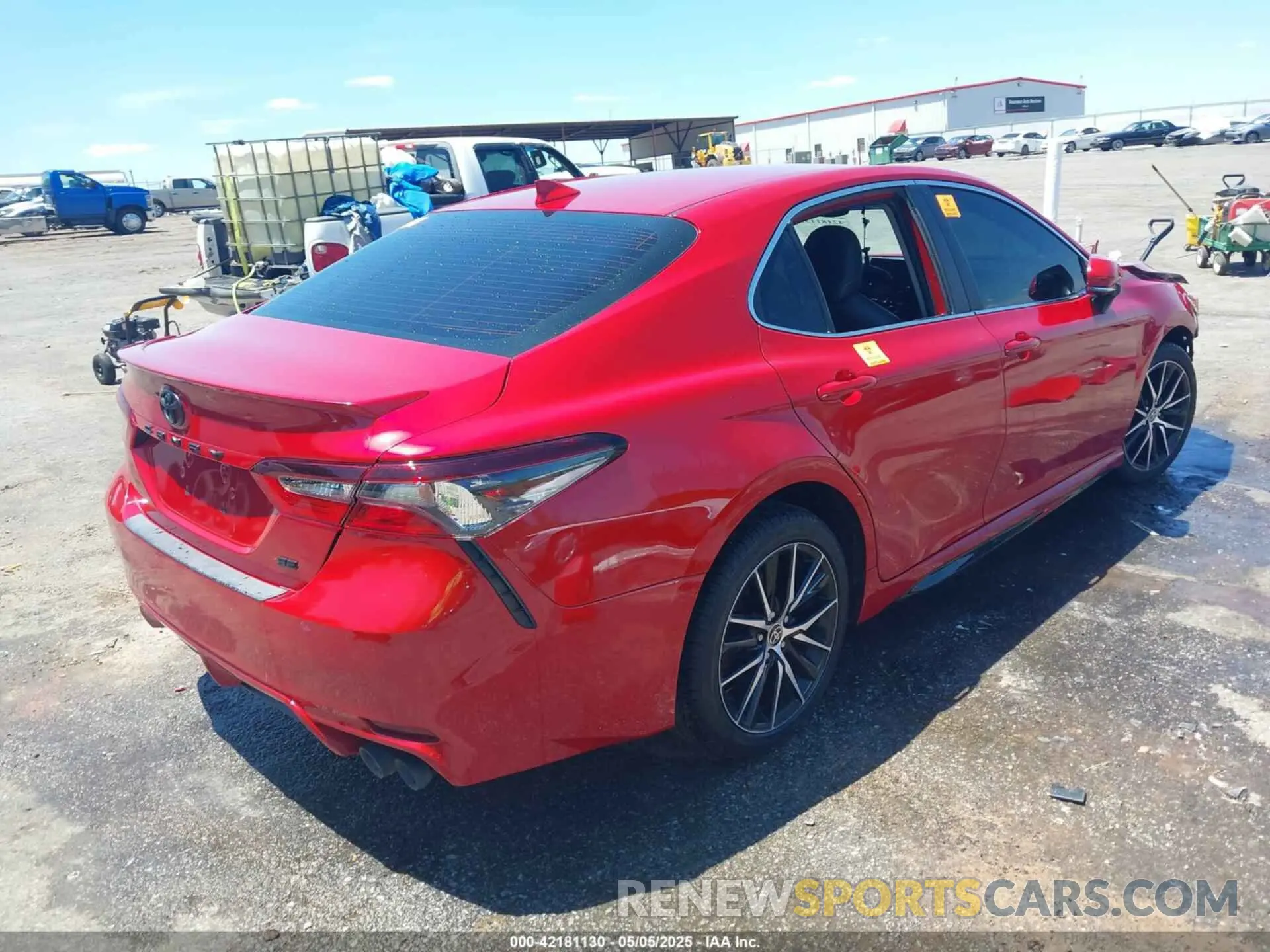 4 fotografías del automóvil dañado 4T1T11AK6MU438001 TOYOTA CAMRY 2021