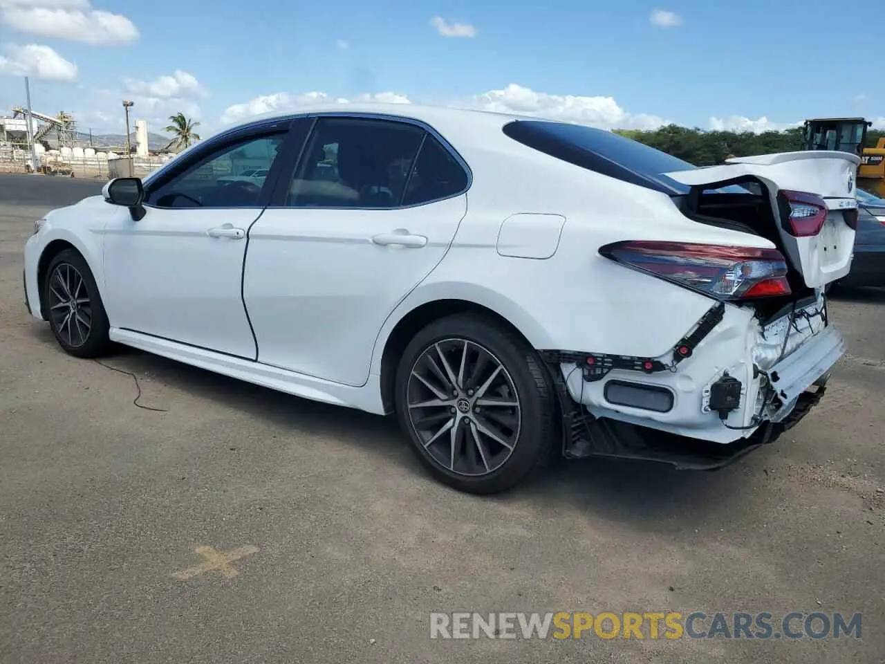 2 fotografías del automóvil dañado 4T1T11AK6MU483679 TOYOTA CAMRY 2021