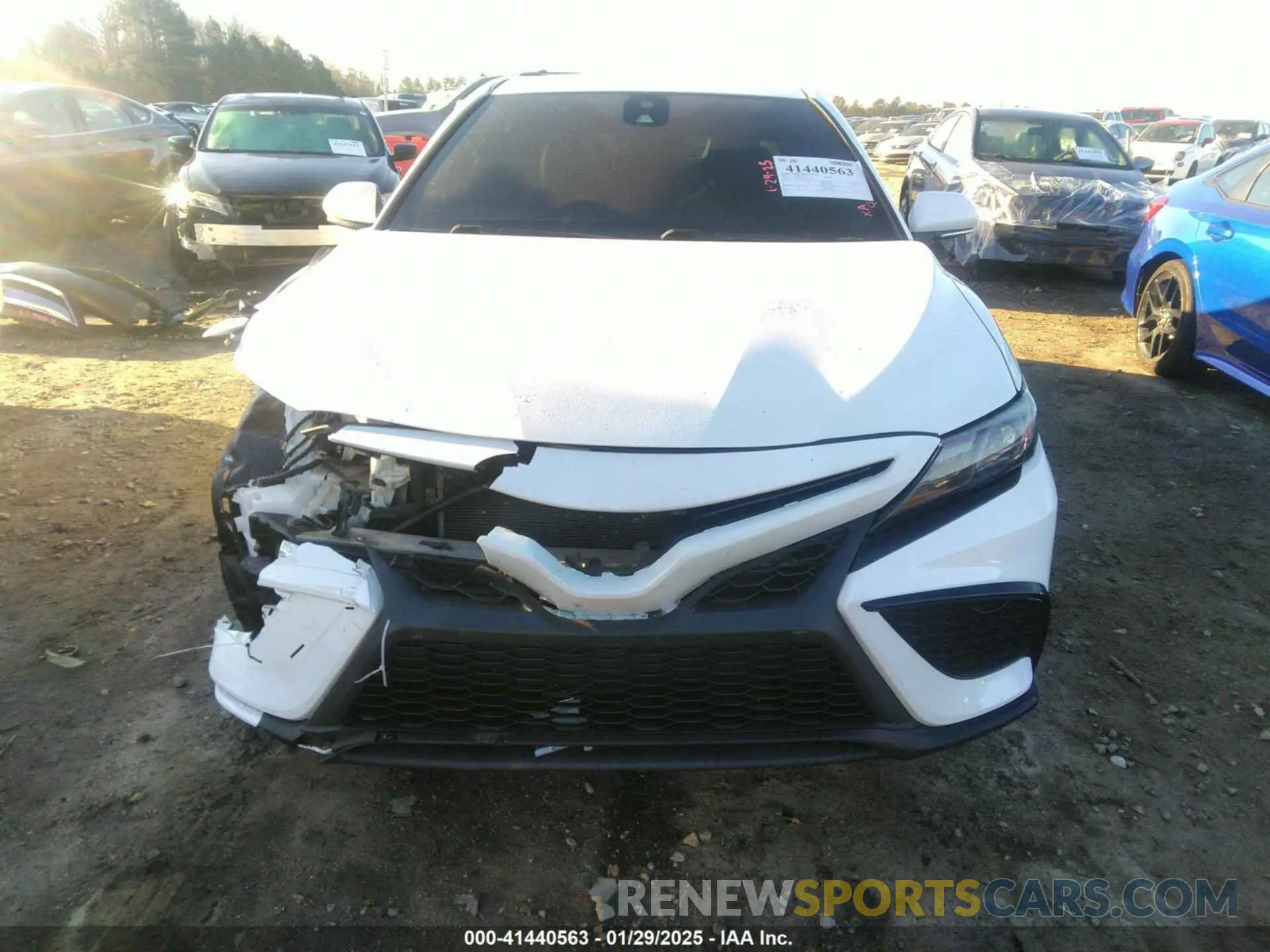 12 fotografías del automóvil dañado 4T1T11AK7MU515295 TOYOTA CAMRY 2021
