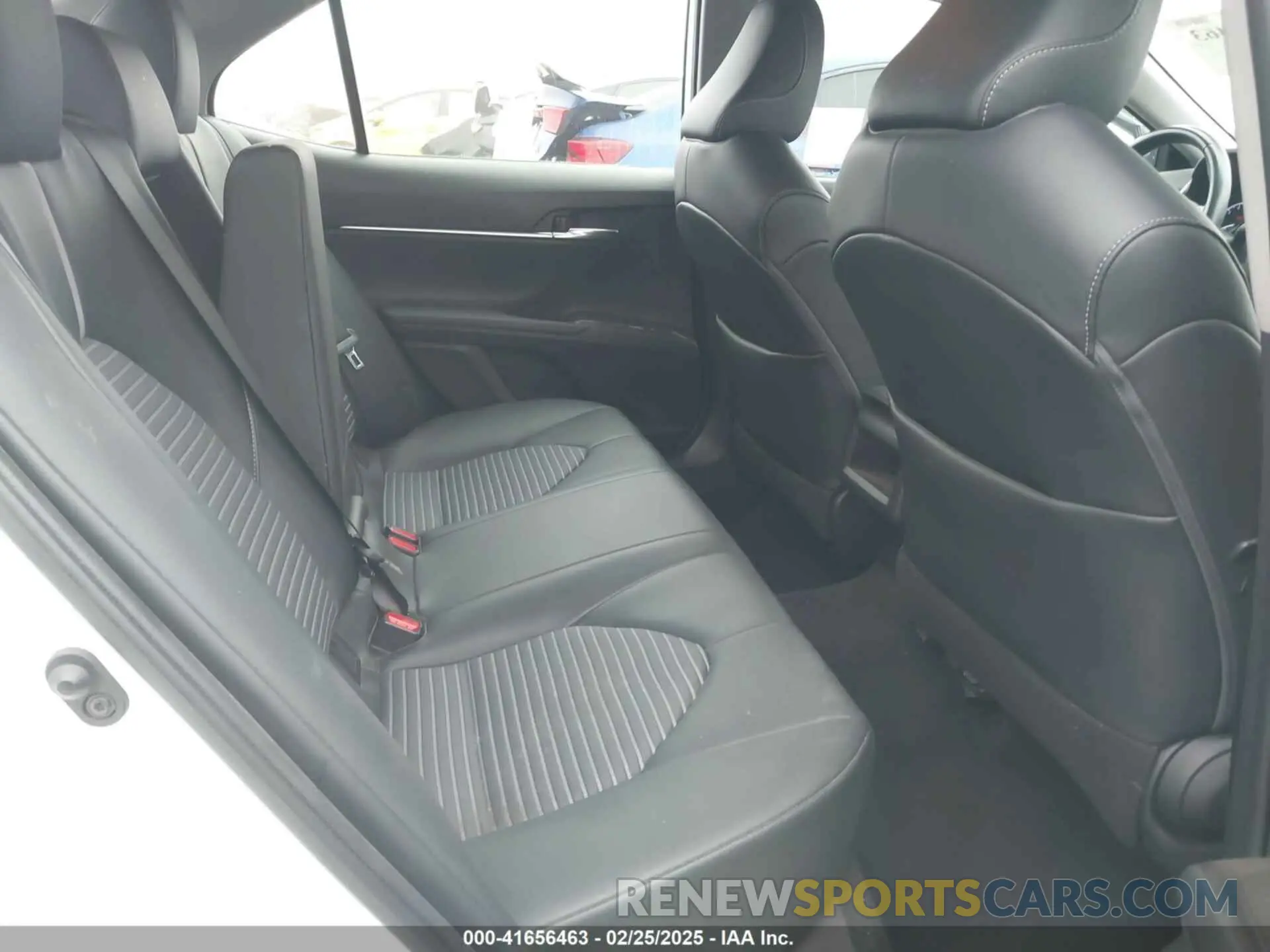8 fotografías del automóvil dañado 4T1T11AK8MU443281 TOYOTA CAMRY 2021