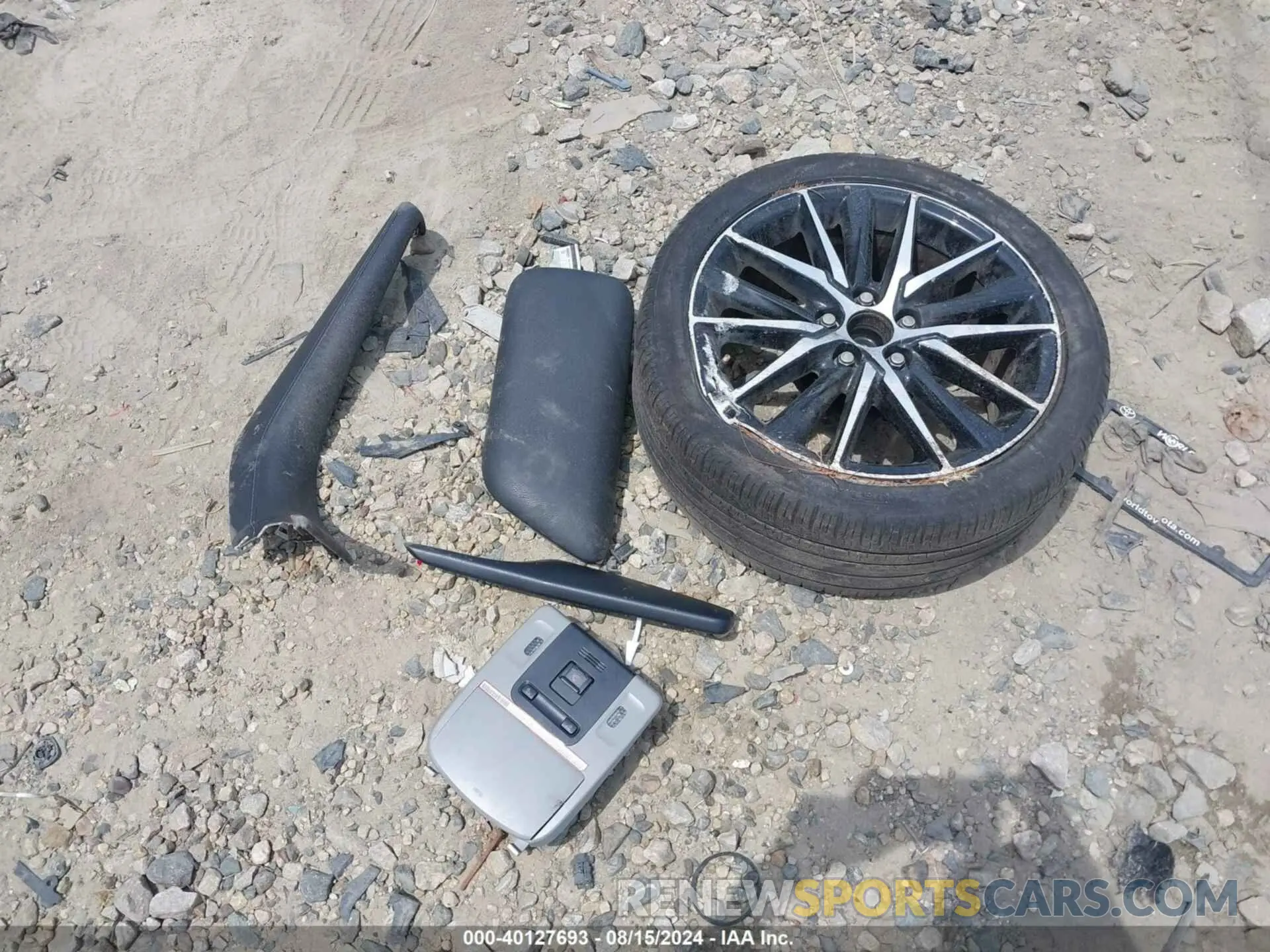 12 fotografías del automóvil dañado 4T1T11AK8MU479486 TOYOTA CAMRY 2021