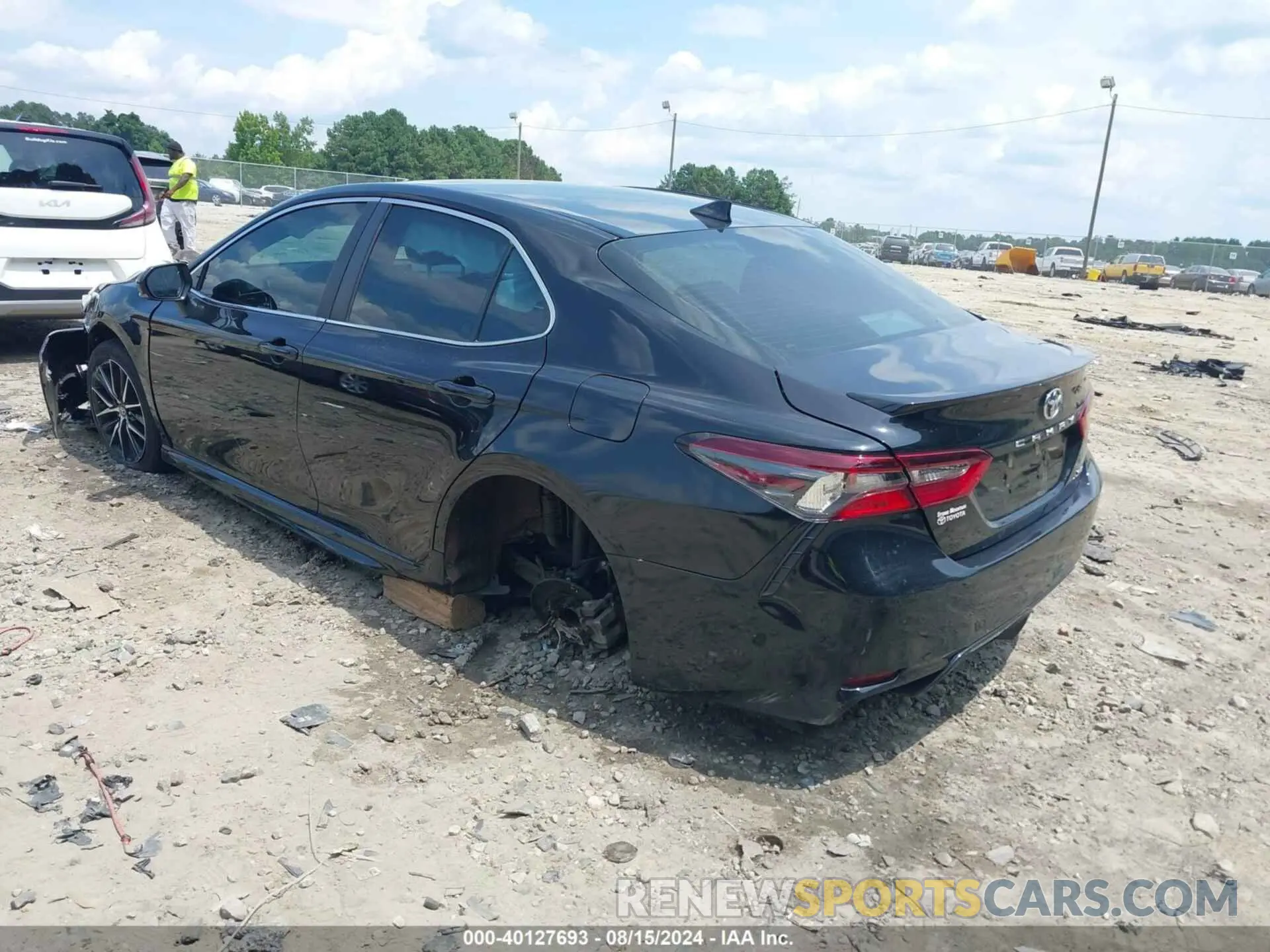 3 fotografías del automóvil dañado 4T1T11AK8MU479486 TOYOTA CAMRY 2021