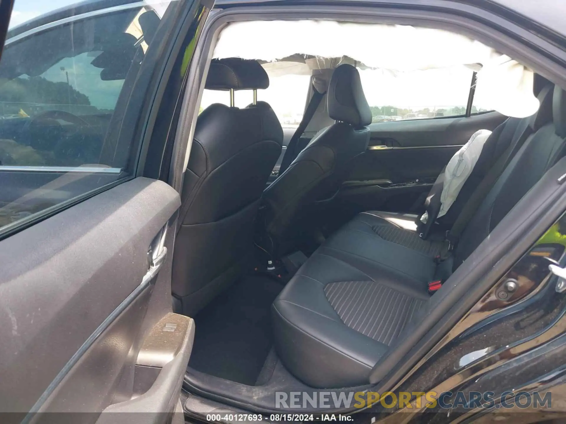 8 fotografías del automóvil dañado 4T1T11AK8MU479486 TOYOTA CAMRY 2021