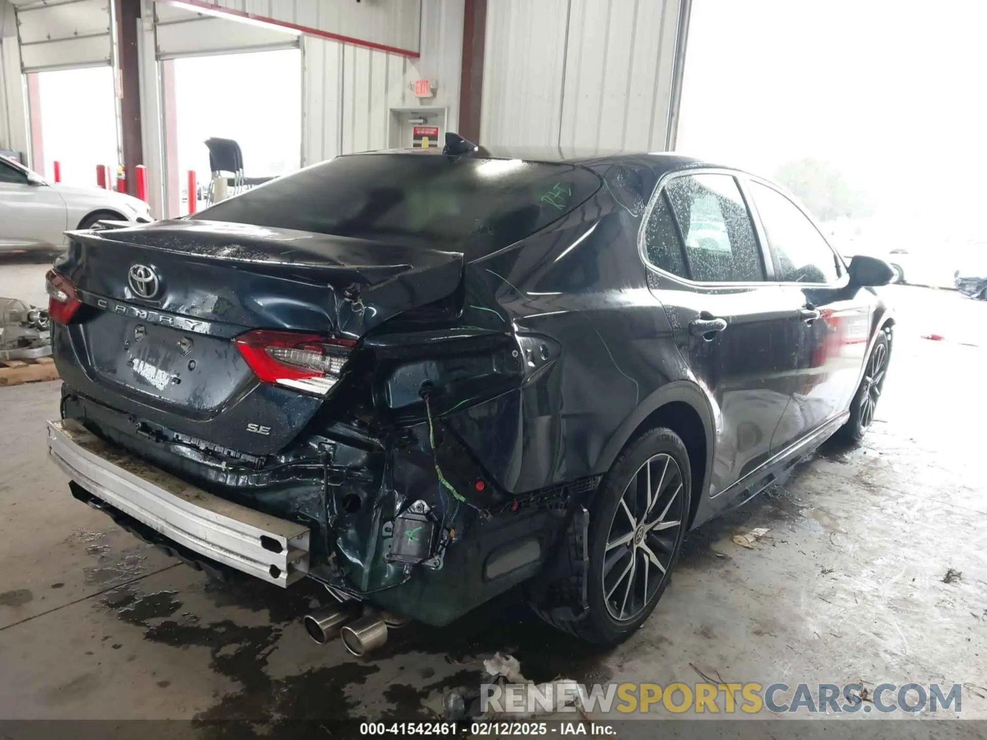 4 fotografías del automóvil dañado 4T1T11AK8MU480461 TOYOTA CAMRY 2021